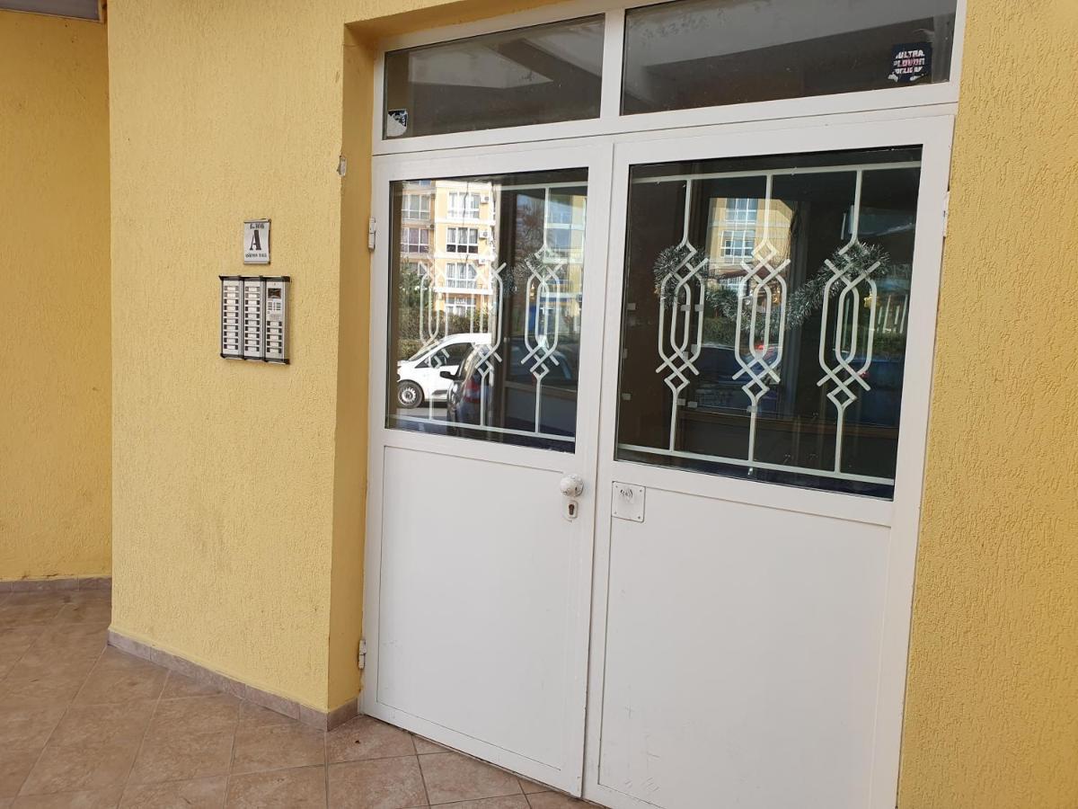 Apartment Ashton Hall - Sonnenstrand - Ost Sunny Beach Exterior photo